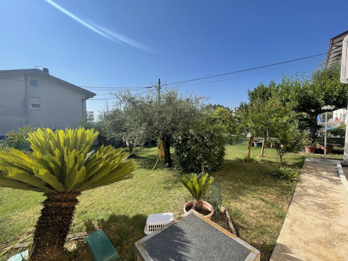 Ferienwohnung Oasi Di Relax Santa Maria di Scacciano Exterior foto
